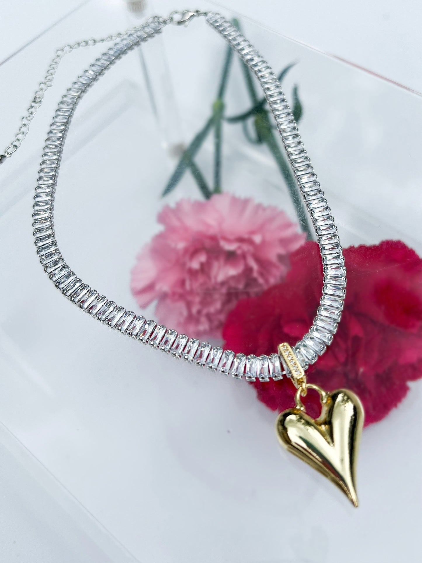 Diana's Chocker